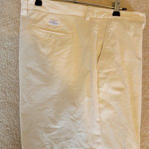 Vineyard Vine Breaker Shorts - Size 40